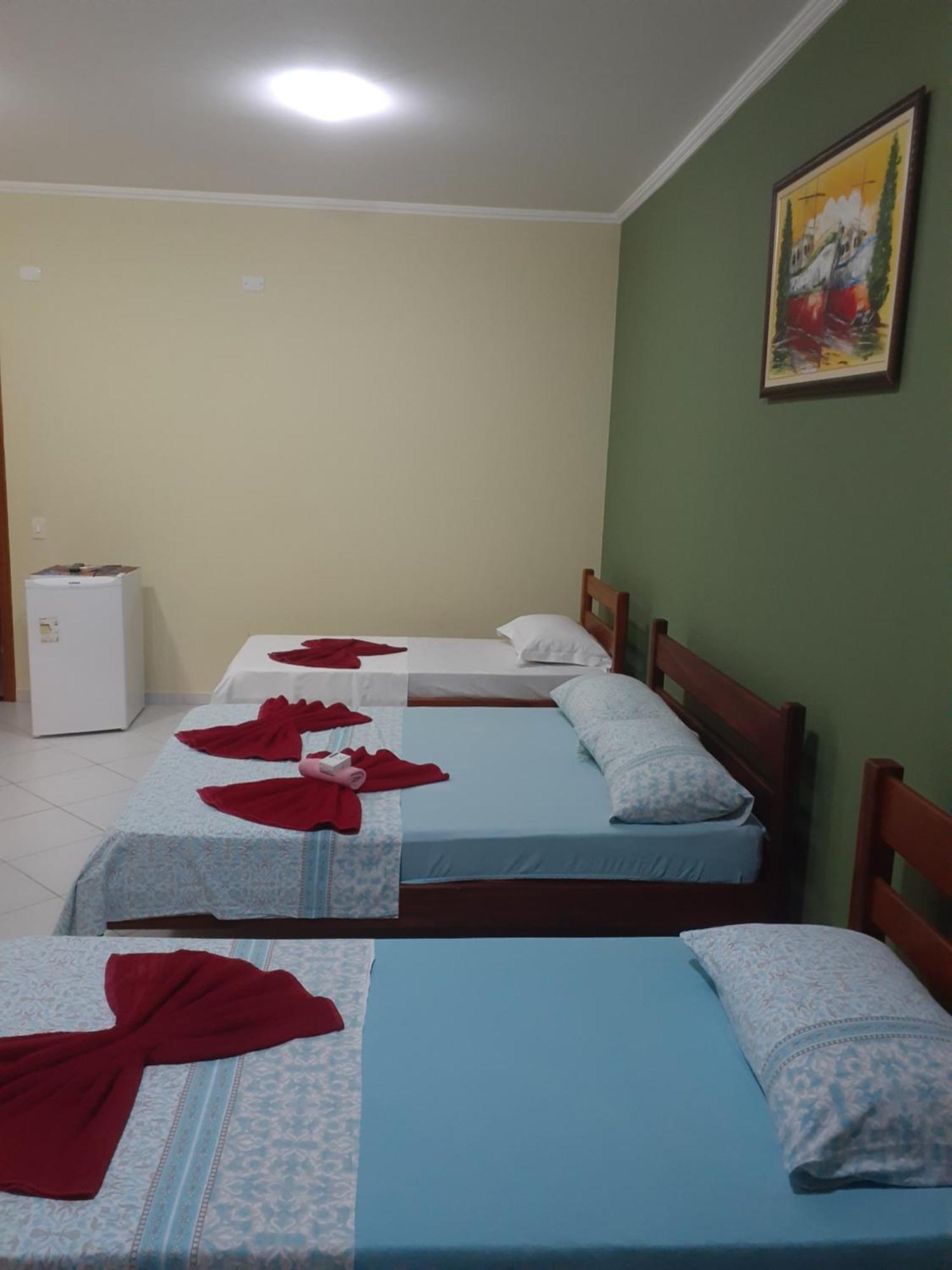 Suites Ubatuba Praia Da Lagoinha Стая снимка
